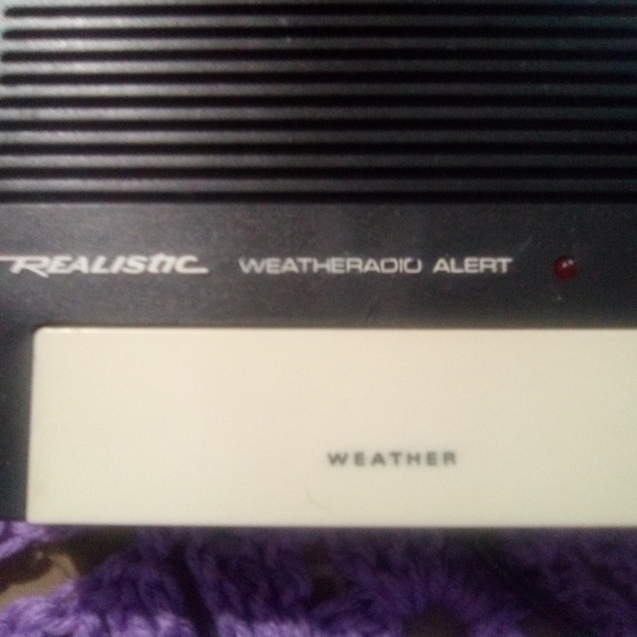 Realistic weather radio alert. Serial number I A8-1743. Very good condition. - Picture 3 of 5